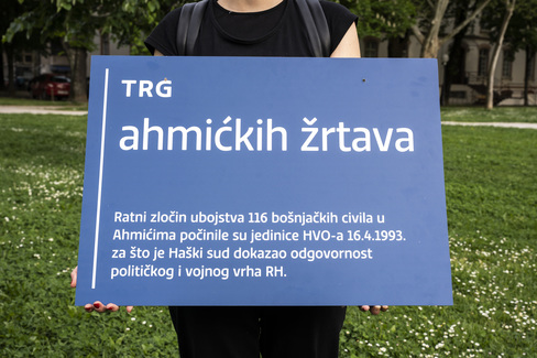 Medium trg ahmic%cc%81kih z%cc%8crtava